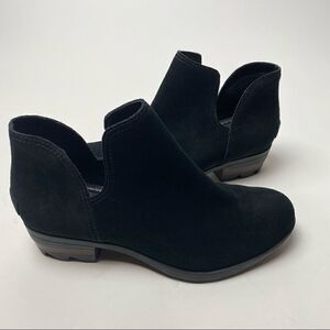 Sorel Lolla Cut Out Ankle Boots Black Suede 6.5 waterproof